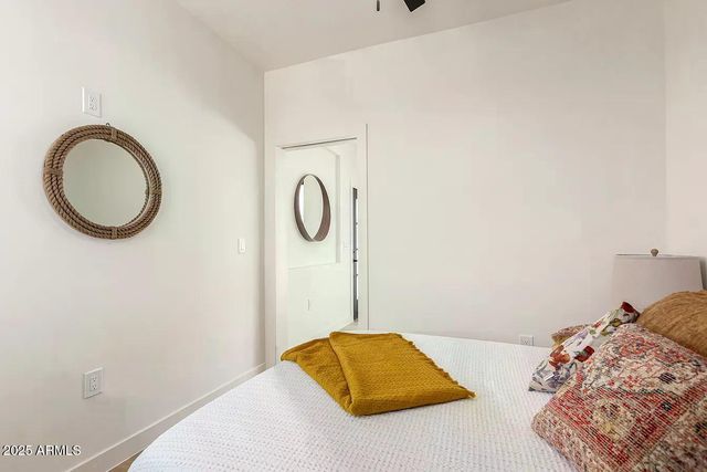 411 N 32ND Place, Phoenix, AZ 85008