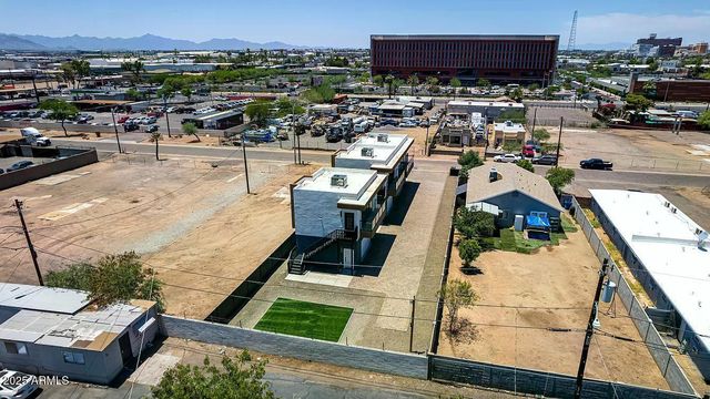 411 N 32ND Place, Phoenix, AZ 85008