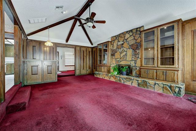 1301 NW 9th Street, Moore, OK 73170