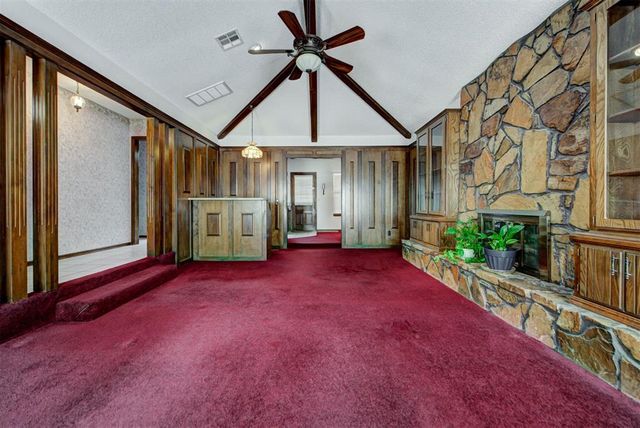 1301 NW 9th Street, Moore, OK 73170