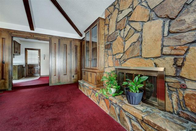 1301 NW 9th Street, Moore, OK 73170