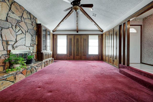 1301 NW 9th Street, Moore, OK 73170