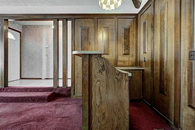 1301 NW 9th Street, Moore, OK 73170