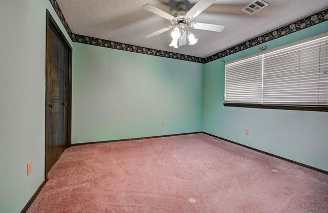 1301 NW 9th Street, Moore, OK 73170