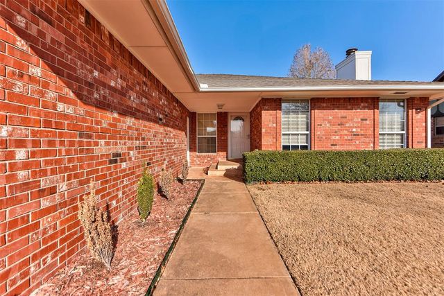 1301 NW 9th Street, Moore, OK 73170