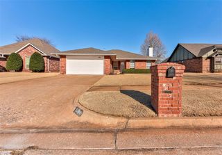 1301 NW 9th Street, Moore, OK 73170