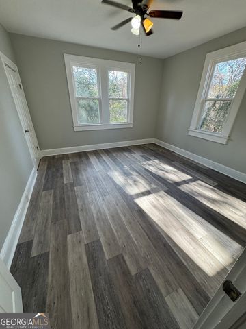 37 W Church Street, Elberton, GA 30635