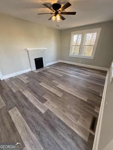 37 W Church Street, Elberton, GA 30635