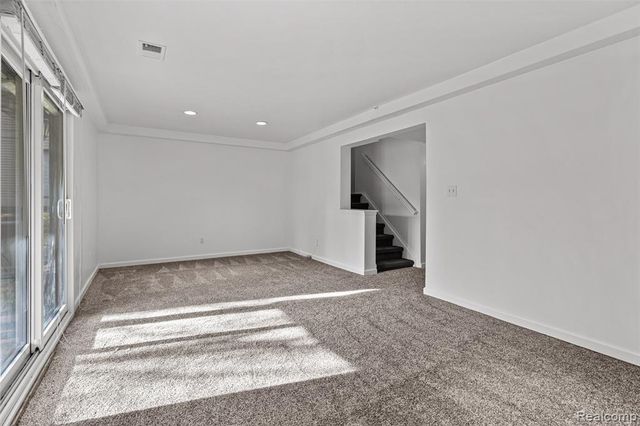 5611 Drake Hollow Drive, West Bloomfield, MI 48322
