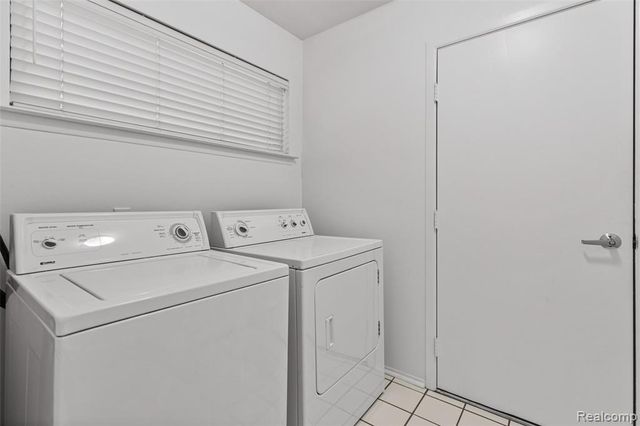 5611 Drake Hollow Drive, West Bloomfield, MI 48322