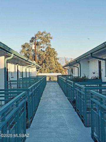 1776 S Palo Verde B202, Tucson, AZ 85713