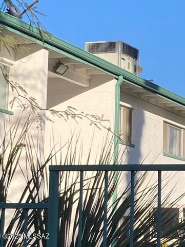 1776 S Palo Verde B202, Tucson, AZ 85713