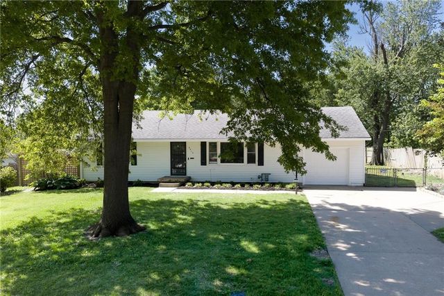 8415 Cleveland Avenue, Kansas City, KS 66109