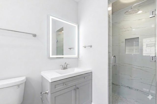 6337 N Oakley Avenue 3, Chicago, IL 60659
