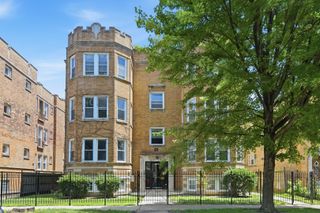 6337 N Oakley Avenue 3, Chicago, IL 60659