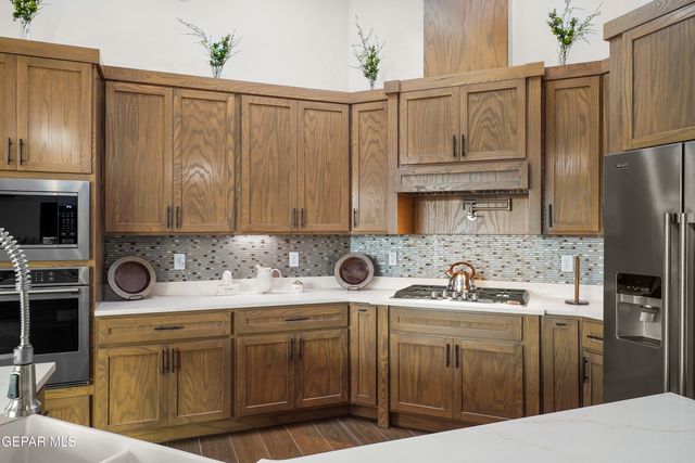 253 Mar Vista Place, Horizon City, TX 79928