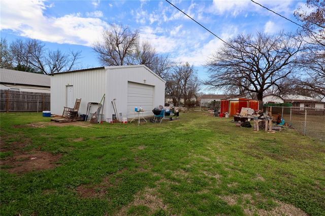 713 E PROCTOR Place, Midwest City, OK 73110
