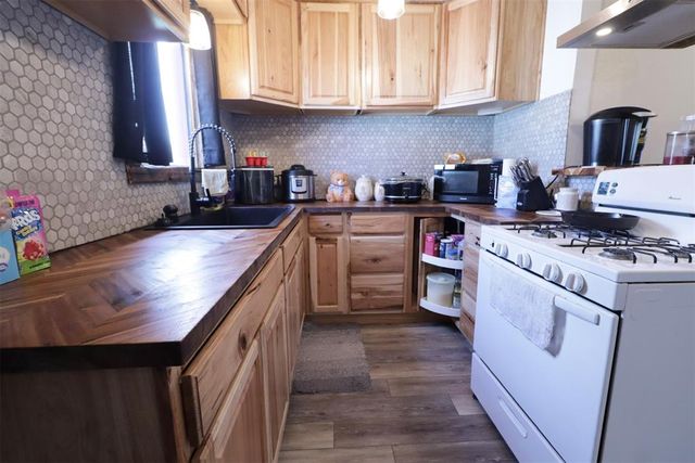 713 E PROCTOR Place, Midwest City, OK 73110