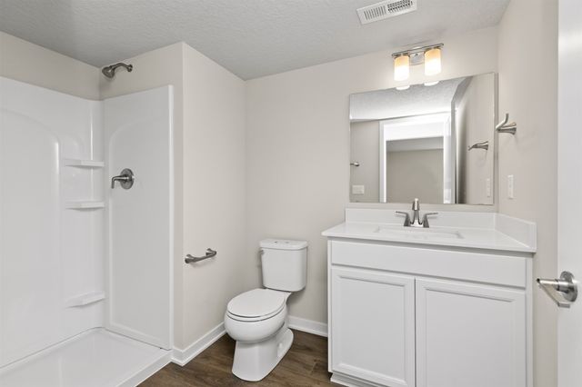 6537 NE 11th Court, Des Moines, IA 50313