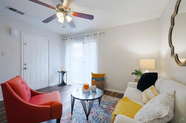 6808 S I-35 Frontage RD 111, Austin, TX 78745