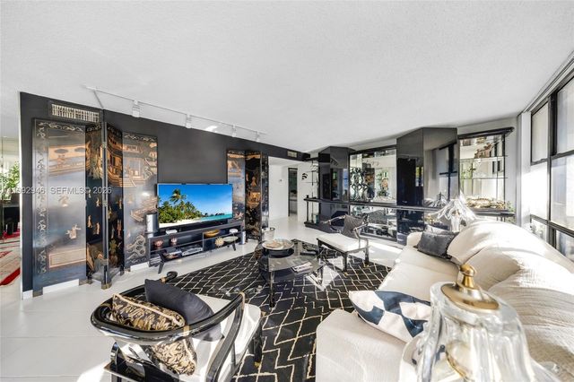 800 Parkview Dr 230, Hallandale Beach, FL 33009