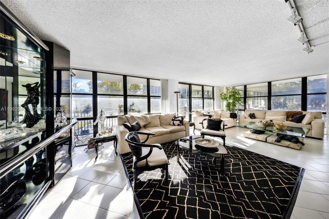 800 Parkview Dr 230, Hallandale Beach, FL 33009