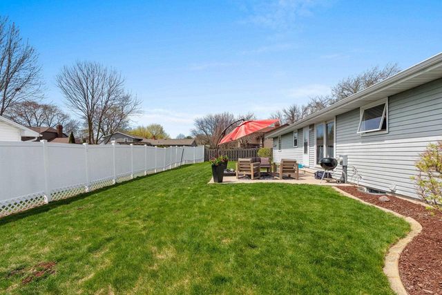 1764 HIGHVIEW STREET, De Pere, WI 54115