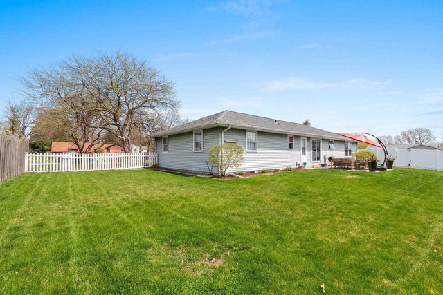 1764 HIGHVIEW STREET, De Pere, WI 54115