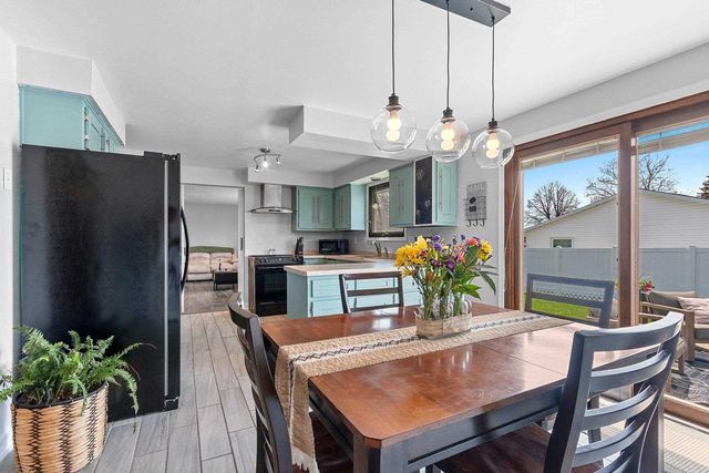 1764 HIGHVIEW STREET, De Pere, WI 54115