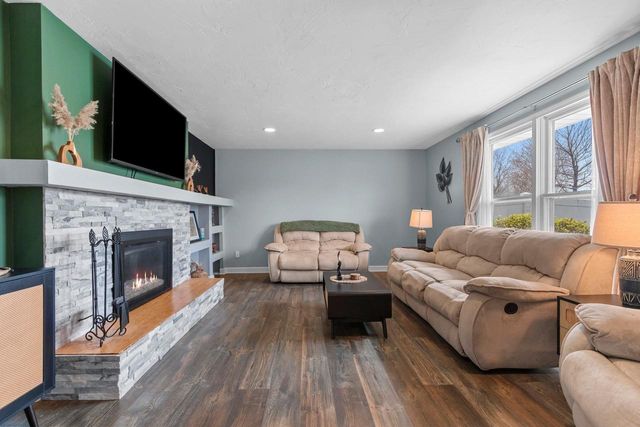 1764 HIGHVIEW STREET, De Pere, WI 54115
