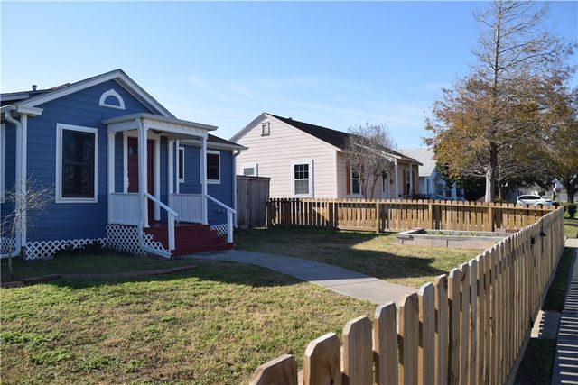 701 Naples St, Corpus Christi, TX 78404