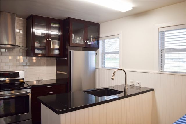 701 Naples St, Corpus Christi, TX 78404