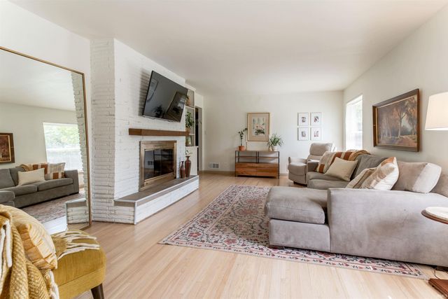 3214 Mockingbird Lane, Evansville, IN 47710