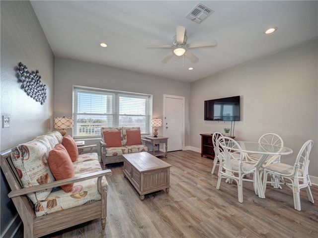 1107 Eleventh St 32, Port Aransas, TX 78373