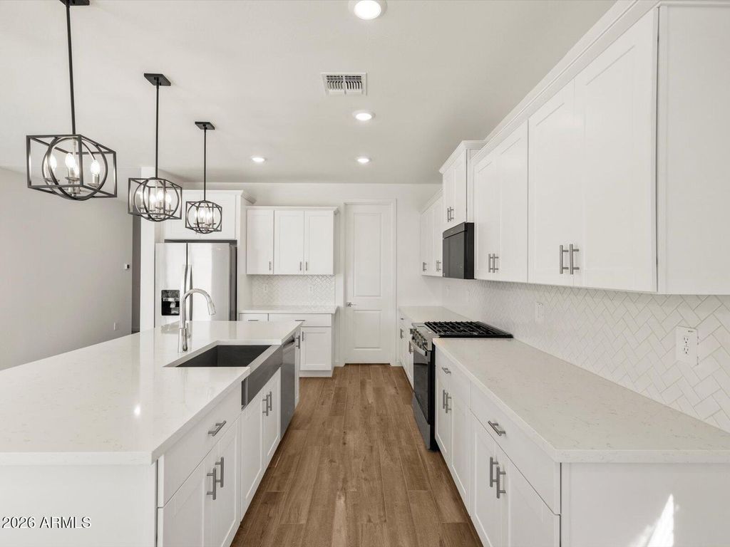Image 1 of property listing at 2539 E VINTAGE Drive, San Tan Valley, AZ 85143