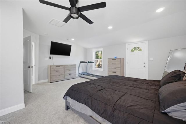 10 Burtis ST, Portsmouth, VA 23702