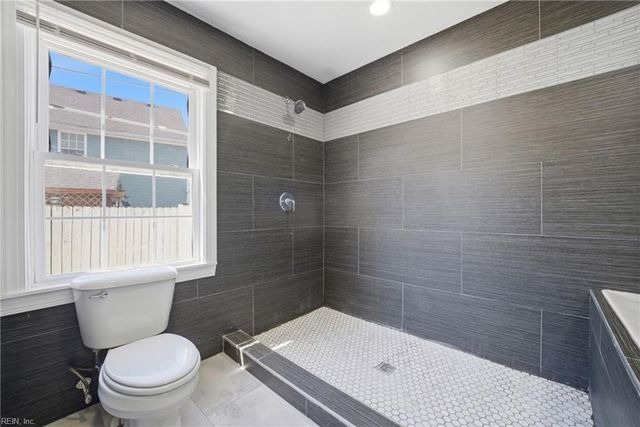 10 Burtis ST, Portsmouth, VA 23702