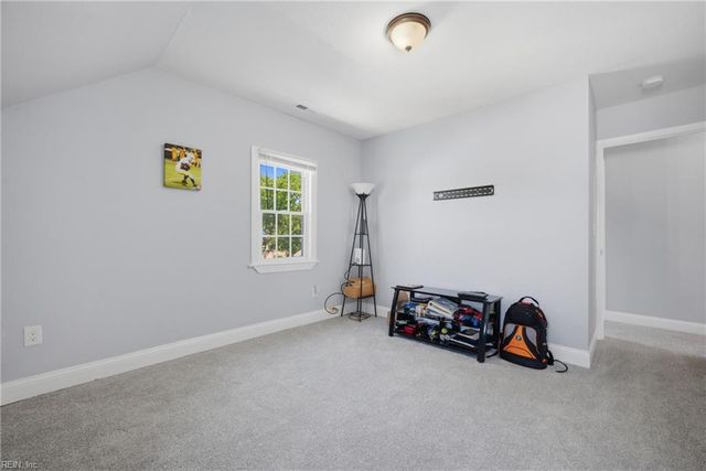 10 Burtis ST, Portsmouth, VA 23702