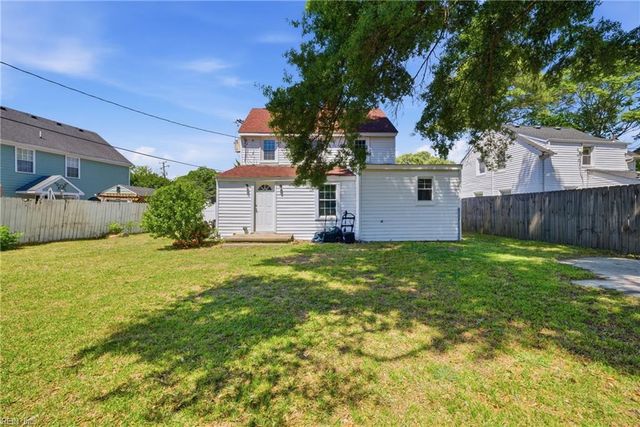 10 Burtis ST, Portsmouth, VA 23702
