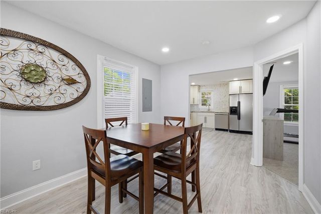 10 Burtis ST, Portsmouth, VA 23702