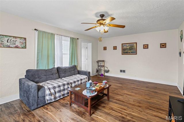 1085 Danby Road, Festus, MO 63028