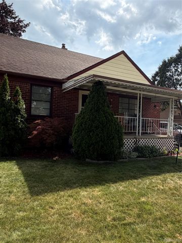 33505 Clinton Street, Wayne, MI 48184