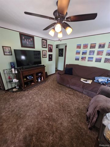 33505 Clinton Street, Wayne, MI 48184