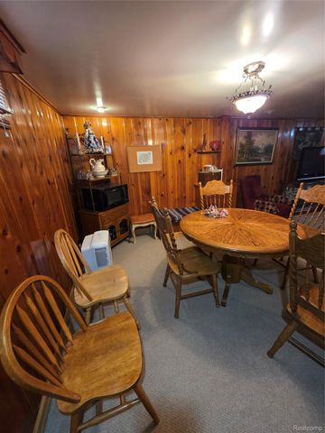 33505 Clinton Street, Wayne, MI 48184