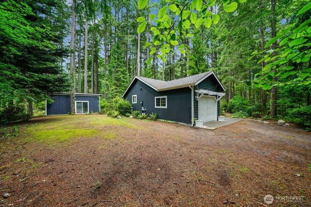 10002 Edgewood Drive, Anderson Island, WA 98303