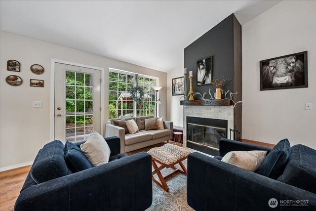 10002 Edgewood Drive, Anderson Island, WA 98303