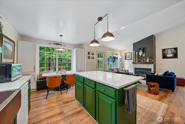 10002 Edgewood Drive, Anderson Island, WA 98303