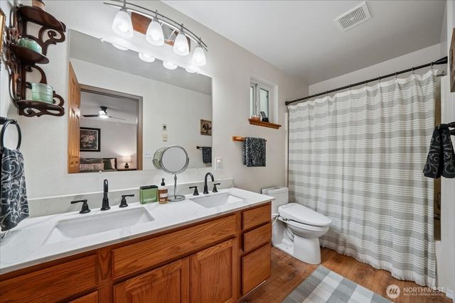 10002 Edgewood Drive, Anderson Island, WA 98303