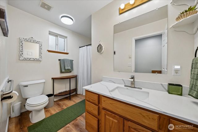10002 Edgewood Drive, Anderson Island, WA 98303