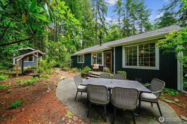 10002 Edgewood Drive, Anderson Island, WA 98303
